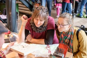 Repair Café Bern in der Café-Bar Turnahalle im Progr