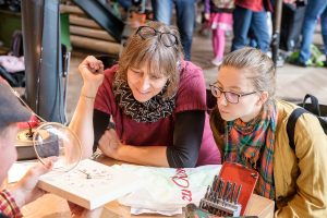Repair Café Bern in der Café-Bar Turnahalle im Progr